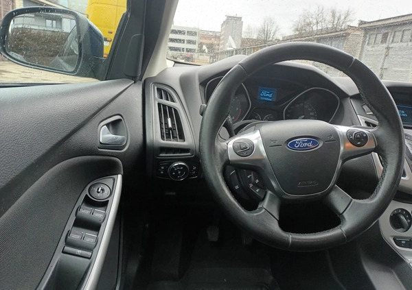 Ford Focus cena 19900 przebieg: 240000, rok produkcji 2013 z Warszawa małe 191